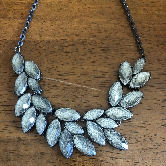 Silver statement necklace - Picture 2 of 2